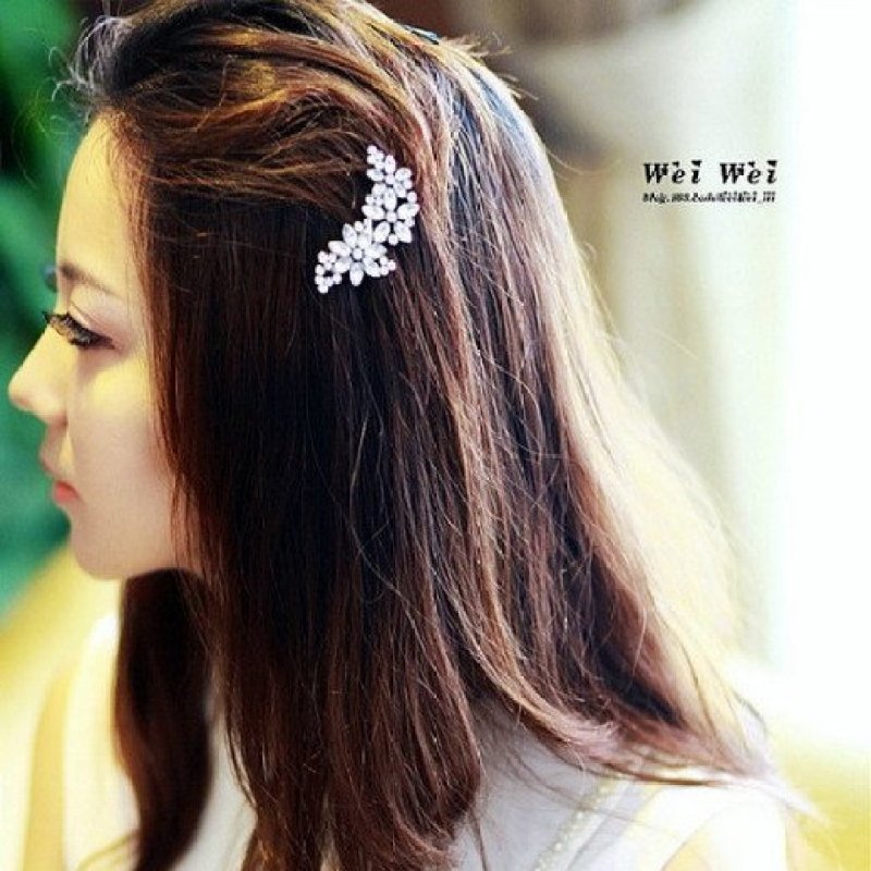 1pcs New Fashion cute Flower Rhinestone Clip Comb Hairpin Barrette
- INTL
