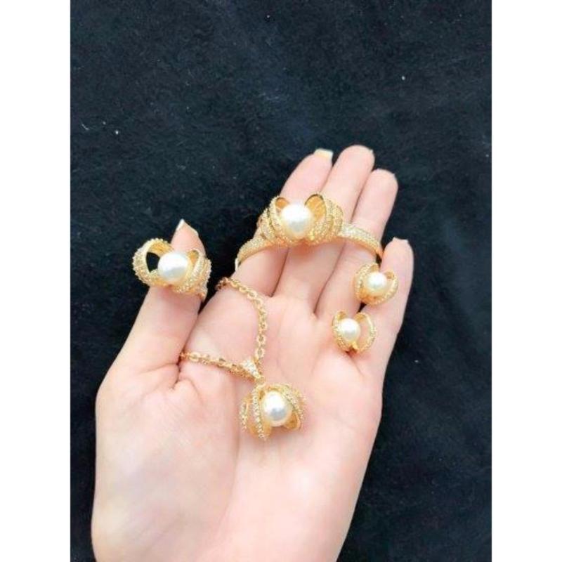 Bộ Trang Sức Nữ Xi Vàng 18k _ 030611