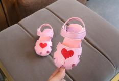 Sandal bé gái đế cao su mềm