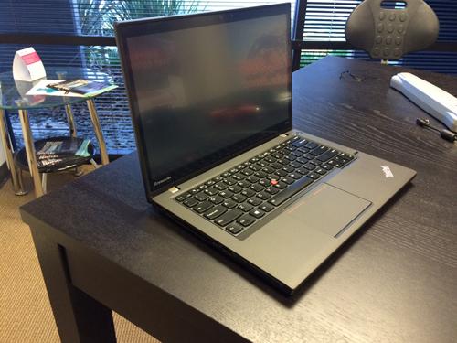Laptop Doanh Nhân Utrabook Siêu Cao Cấp-Lenovo Thinkpad T440s /Core i5*4300U/Ram 4G/HDD 500 GB/Màn 14.0/Mỏng Nhẹ Quá Đẹp