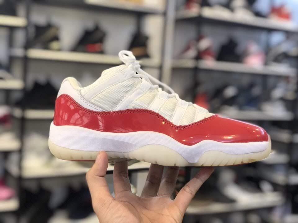 Giày bóng rổ nam Retro 11 Low đỏ trắng (tặng tất thể thao)