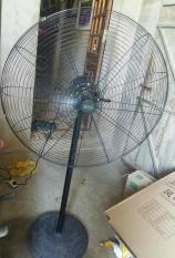 Quạt công nghiệp sải cánh 75cm (đen)