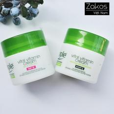 Bộ Kem Dưỡng Da Ban Ngày và Ban Đêm Simple Kind To Skin Vital Vitamin Day Cream SPF 15 UVA/UVB, Night Cream