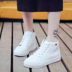 Giày cao cổ nữ điểm trái tim cá tính (098C)