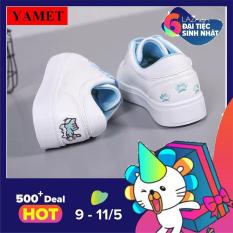 Giày sneaker nữ thêu mèo dễ thương YAMET YA-0936TX Trắng Phối Xanh