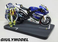 Xe mô hình tỷ lệ 1/12 Minichamps Yamaha YZR – M1 VR46 MotoGP năm 2014