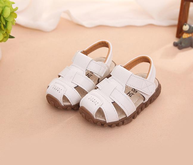 Giày sandal cho bé trai Size 21-30 RS140 (Trắng)