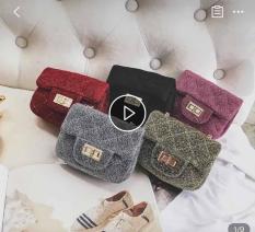 túi đeo chéo kim tuyến khóa xoay cho bé