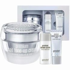Kem dưỡng trắng và bật tone da tức thì chiết xuất Ốc Sên Goodal Premium Snail Tone-Up Cream 50ml