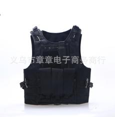 Áo Giáp Bảo Vệ Tham Gia Hoạt Động Ngoài Chời, Đánh Trận Giả