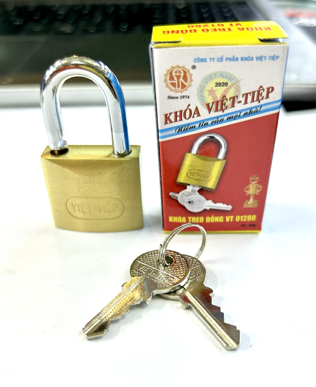 Ổ khóa treo Việt Tiệp đồng bấm ( khóa không dùng chìa ) chính hãng - Khóa LM