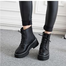 Giày boot nữ đế vuông 4cm dây buộc cá tính B118
