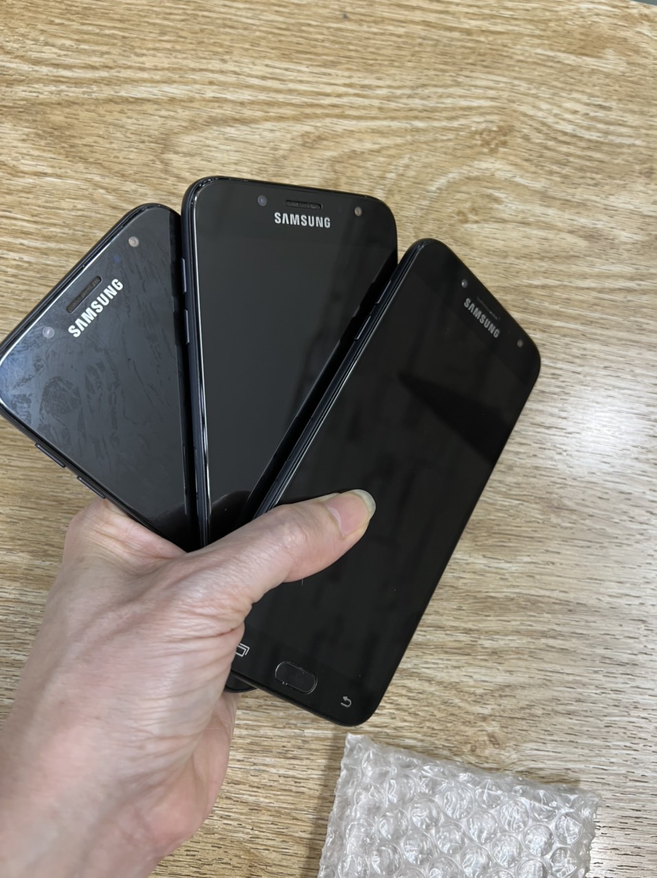 [SALE SỐC - GIÁ SỈ] Samsung Galaxy J7 Pro 2sim (3G/32G) Chính hãng chiến Game nặng mướt. Bao đổi miễn...