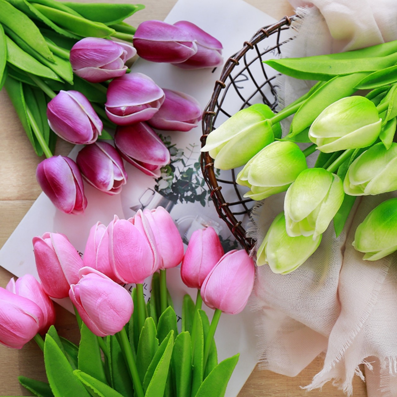 Hoa tuylip giả lá thẳng chất liệu PU, hoa tulip giả dùng để chụp ảnh, decor, trang trí nhà cửa.