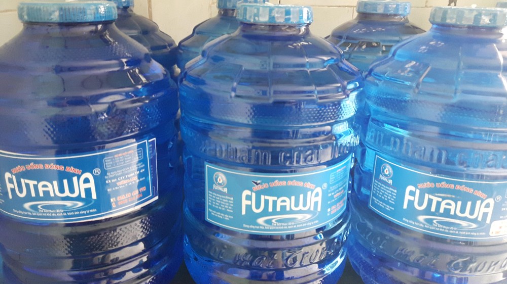 Nước uống đóng bình Futawa