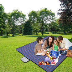 Thảm trải dã ngoại picnic du lịch đi phượt, thảm trải sàn ngủ văn phòng gấp gọn đa năng không tấm nước, kích thước 180cm x 150cm bst1238