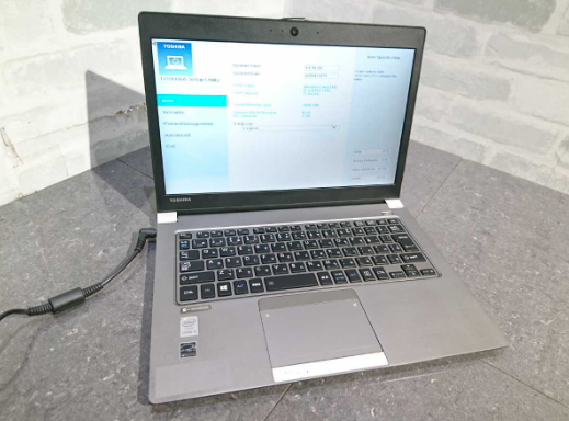 Xả Laptop cũ Toshiba dynabook R63/P CPU core i5-5300U/Ram 8G / SSD128G màn 13’3 inch