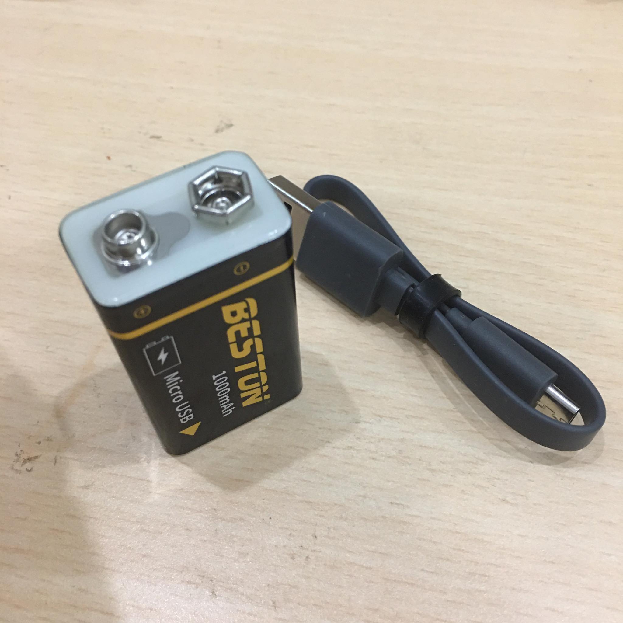 Pin sạc 9v Beston cao cấp dung lượng cao 1000mAh sạc trực tiếp bằng cáp micro USB