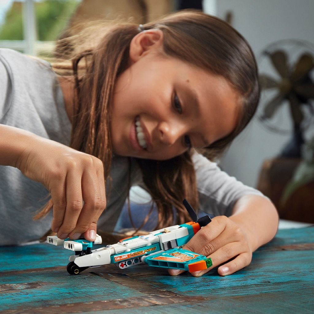 Đồ Chơi Lắp Ráp LEGO 42117 - Race Plane
