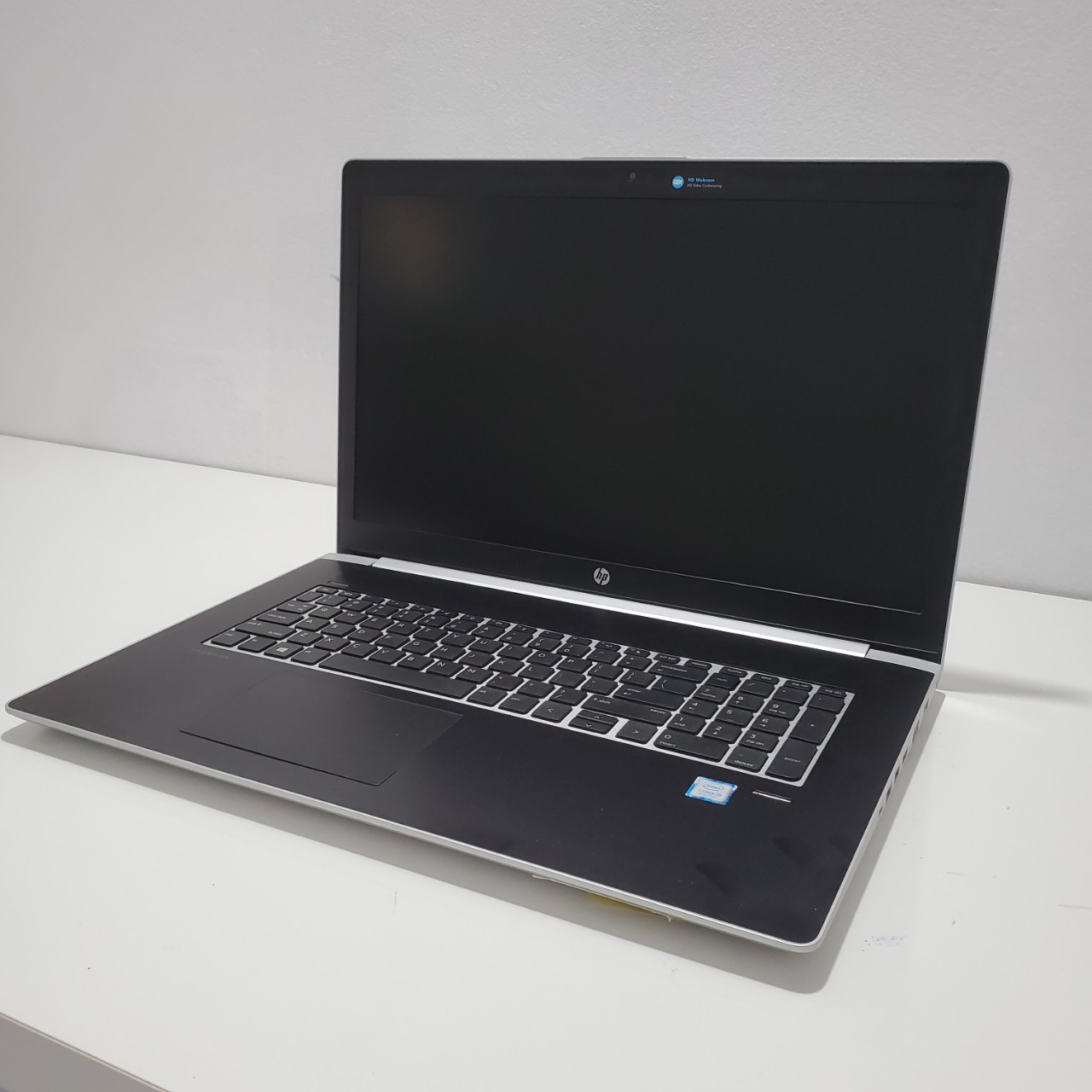 Laptop Xách Tay Giá Rẻ HP ProBook 470 G5 (2019) 17,3 inch i5 8250U SSD128+HDD 500GB VGA 930MX pin 4H