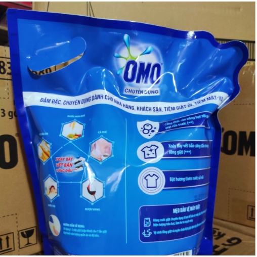 Nước giặt chuyên dụng OMO cho máy cửa trên cửa trước 4 kg (Túi xanh 4 kí)