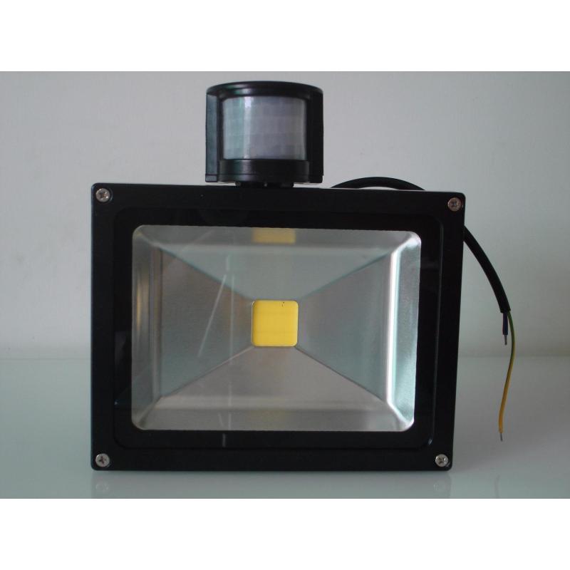 Bảng giá Mua Đèn Led Cảm ứng Thông Minh, Đèn Pha Led Siêu Sáng - Tặng Cảm Biến Hồng Ngoại Siêu Tiết Kiệm Điện