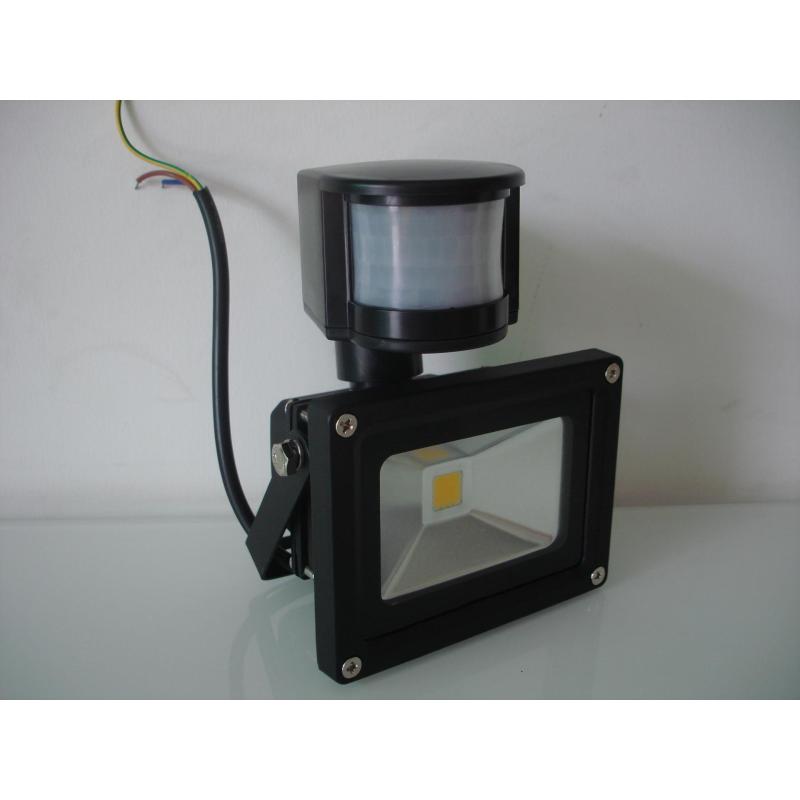 Bảng giá Mua Đèn Tường Ngoài Trời, Đèn Pha Led Siêu Sáng - Tặng Cảm Biến Hồng Ngoại Siêu Tiết Kiệm Điện