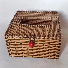 Hộp đựng giấy ăn giả mây vuông (18x18x9)