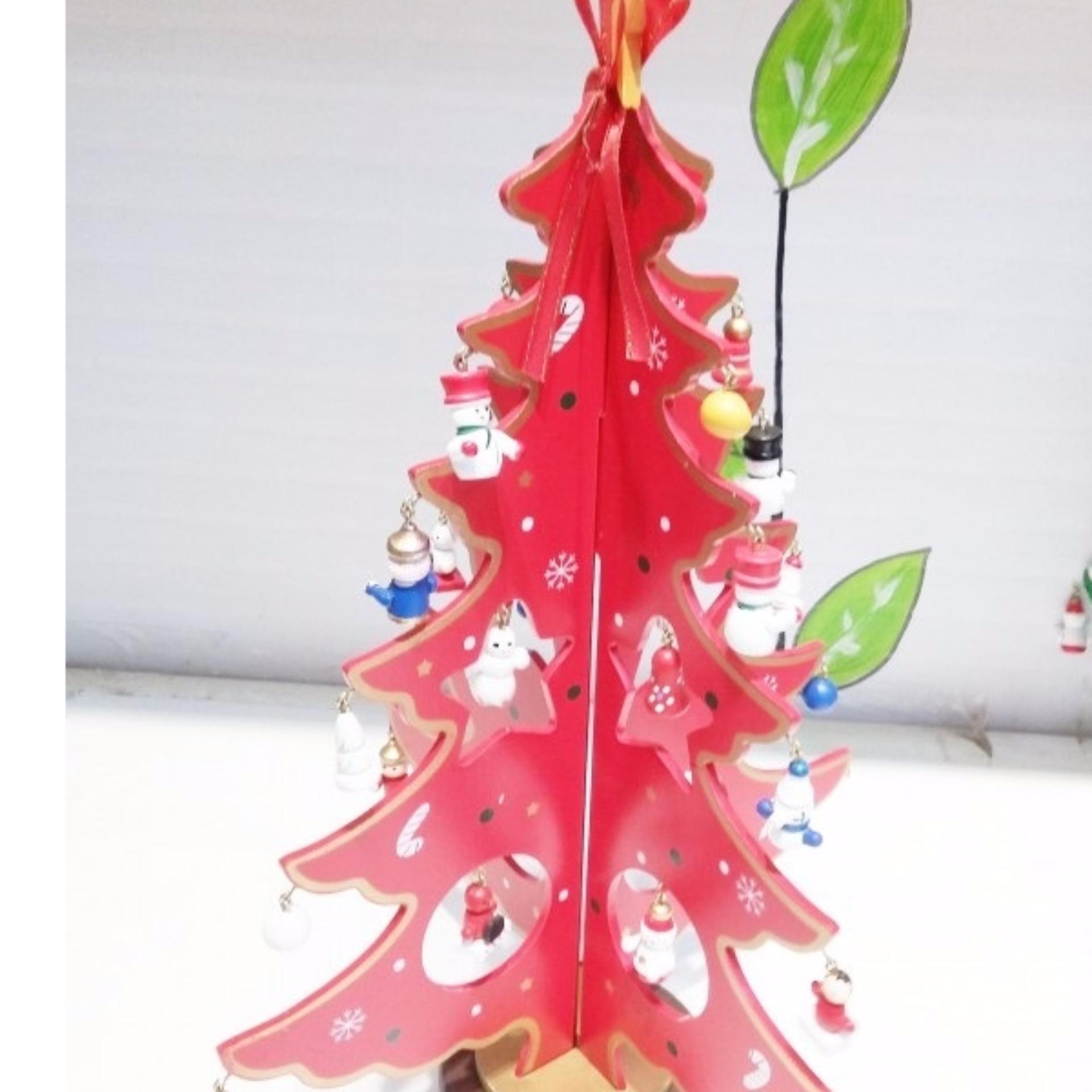 Mô hình cây thông Noel hai lá bằng gỗ (Đỏ)