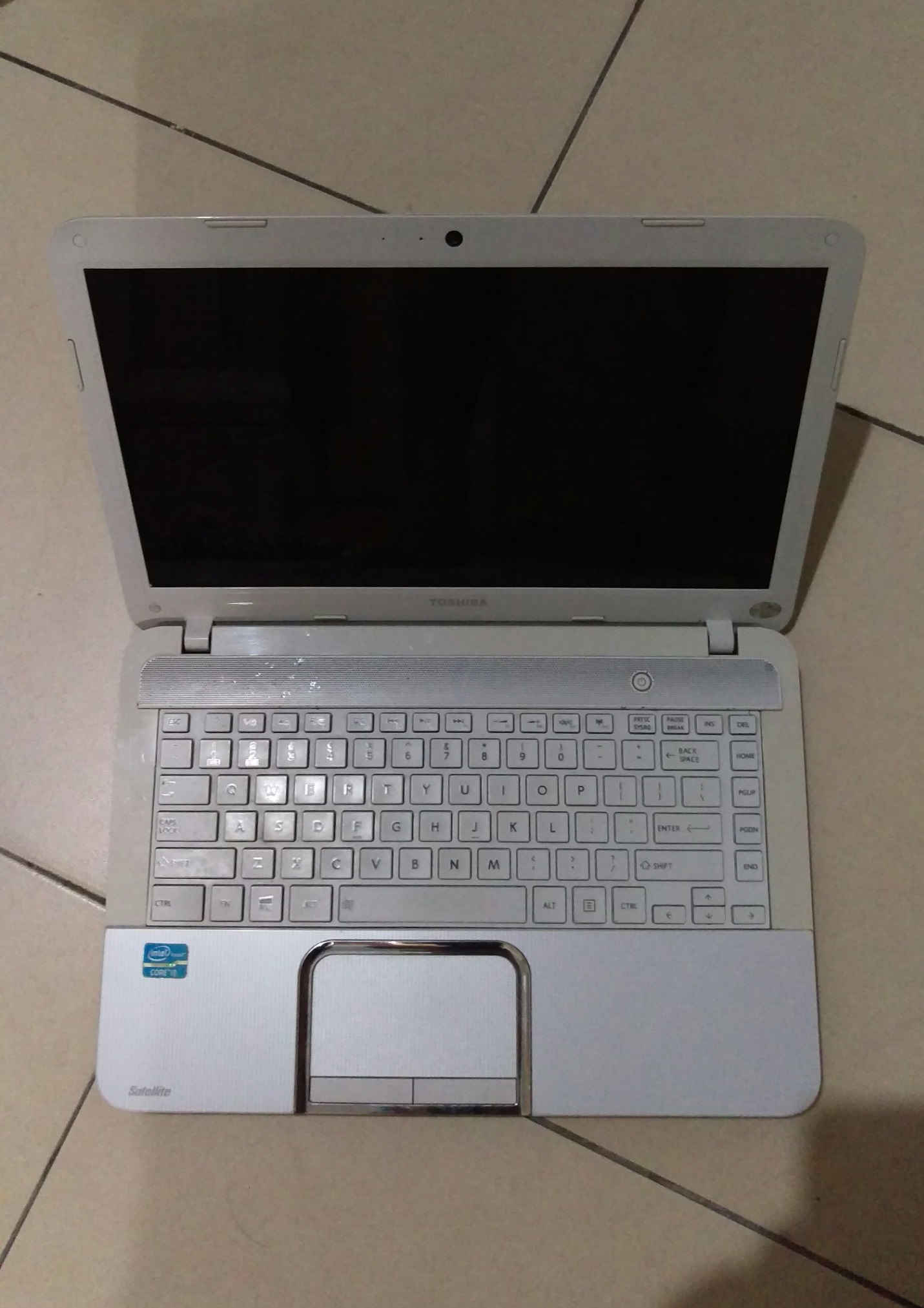 Laptop Toshiba L840 / Intel Core I3 3110M - 2.4Ghz / 14 inch HD / Ram 4GB / Ổ cứng...