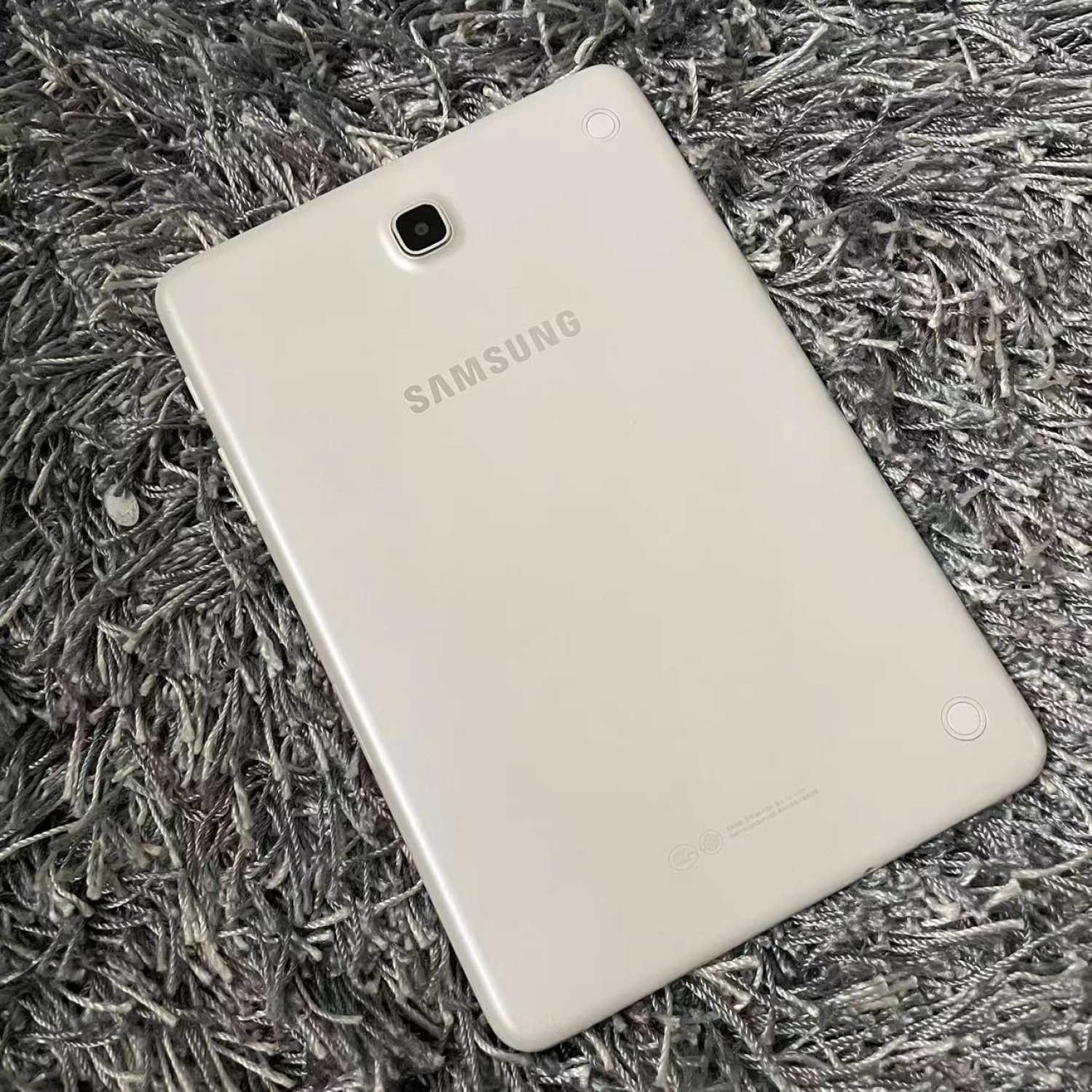 Máy tính bảng Samsung Galaxy Tab A8.0 (SM-T350) tặng đế dựng, 2 pm bản quyền tienganh123, luyenthi123 trọn đời máy
