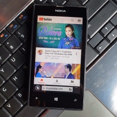 Điện thoại giá rẻ cảm ứng Lumia 520