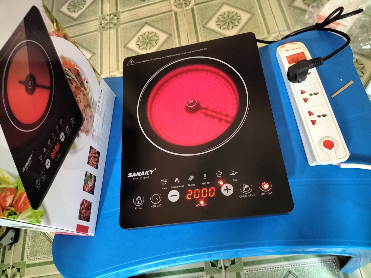 Bếp hồng ngoại Sanaky SNK-2018HG