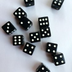10 cái Xúc Xắc Xúc Xắc Chơi Chơi Game 6 Mặt Vuông Đục Chết Đen Trắng Bịch-quốc tế