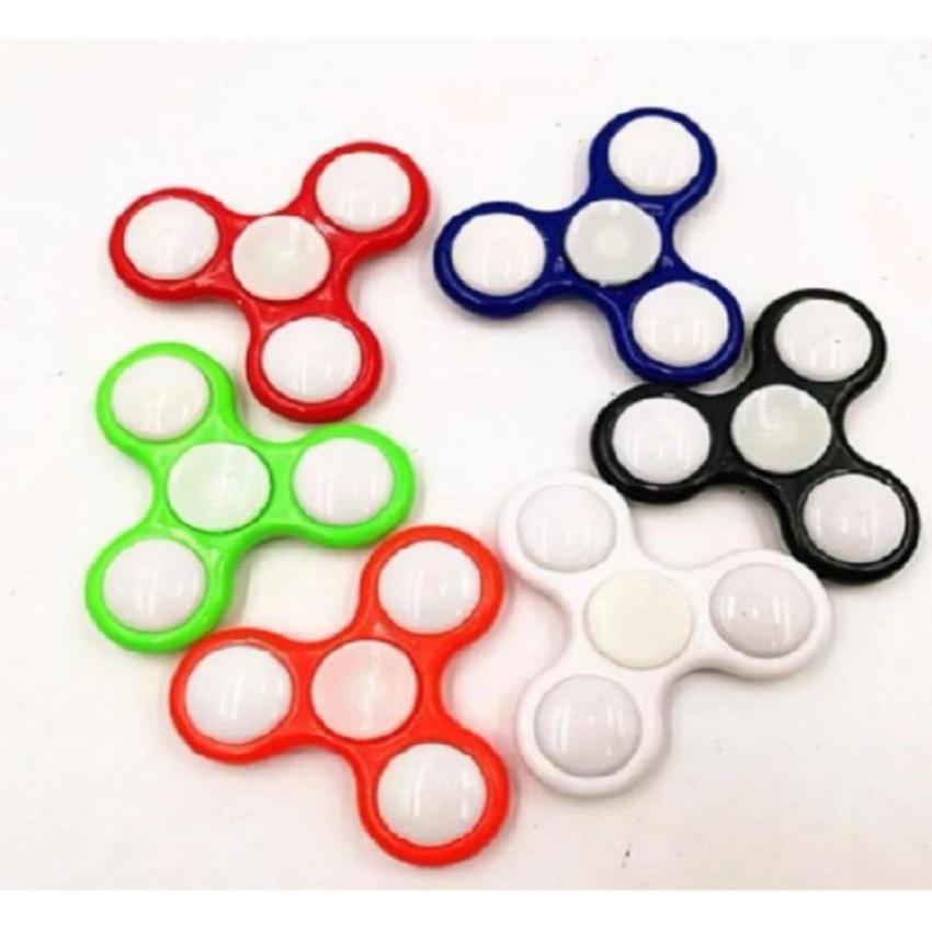 Hình ảnh Con Quay Giải Trí 3 cánh Spinner có đèn Led
