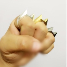 Giá Nhẫn kubotan