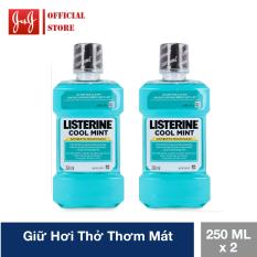 Bộ 2 chai nước súc miệng hơi thở thơm mát Listerine Coolmint 250ml