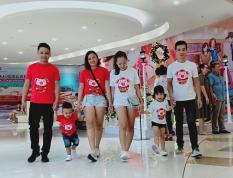 Lyvyshop – (ÁO HEO THẦN TÀI CAO CẤP – HÌNH THÊU/ Áo thun hình con heo, áo con heo, áo thun gia đình) Sản phẩm 01 Áo Ba hoặc Áo Mẹ hoặc Áo Bé với Heo Thần Tài cho Tết nhiều tài lộc, hạnh phúc