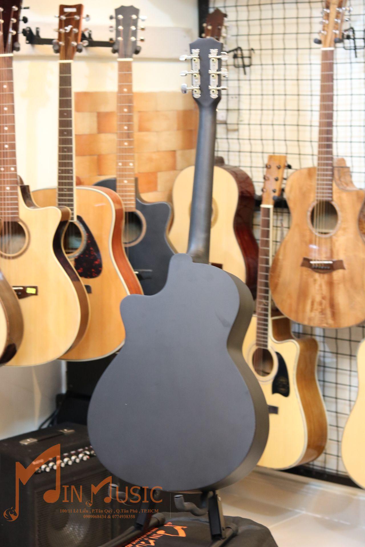 Đàn Guitar Acoustic M300 âm thanh tự nhiên và chân thật, có độ bền cao, dễ dàng sử dụng cho...