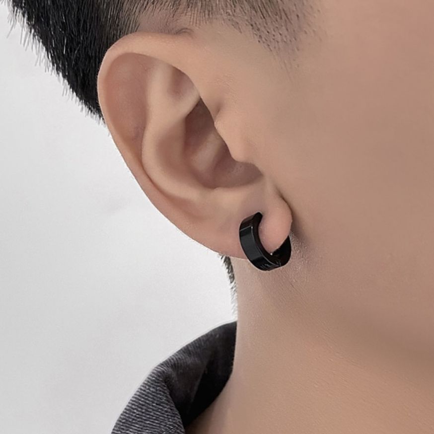 1 Chiếc Bông tai nam bản dày kẹp gài vành tai không cần bấm lỗ tai không rỉ đen style...