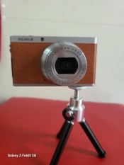 Máy ảnh Fujifilm XF1 cổ điển