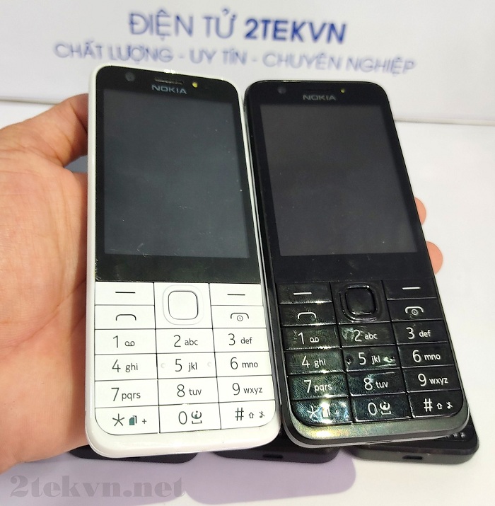 Điện thoại độc 2 sim Nokia 230 giá rẻ vỏ kim loại cho người già