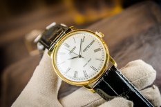 Đồng hồ nam dây da máy pin Orient SUG1R007W6