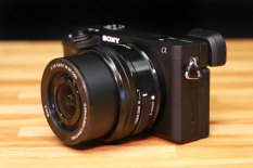 Máy ảnh Sony A6400 + lens 16-50mm – Quay video UHD 4K – 24.2mp. Mới 99%