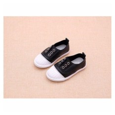 Giày slip on cá tính cho bé – Màu đen