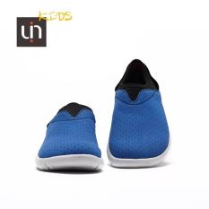 Giày UIN trẻ em xanh phối đen unisex 62043060