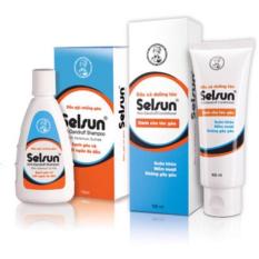 Combo gội xả Selsun gồm 1 gội Selsun 1% 100 ml và 1 tube xả Selsun 100 ml, sản xuất bởi Rhoto Mentholatum, Việt Nam
