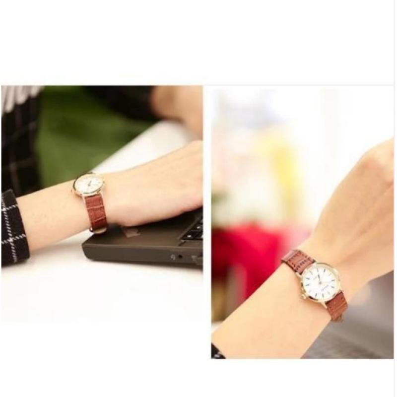 Giá bán Đồng hồ nữ dây da (Nâu trắng)