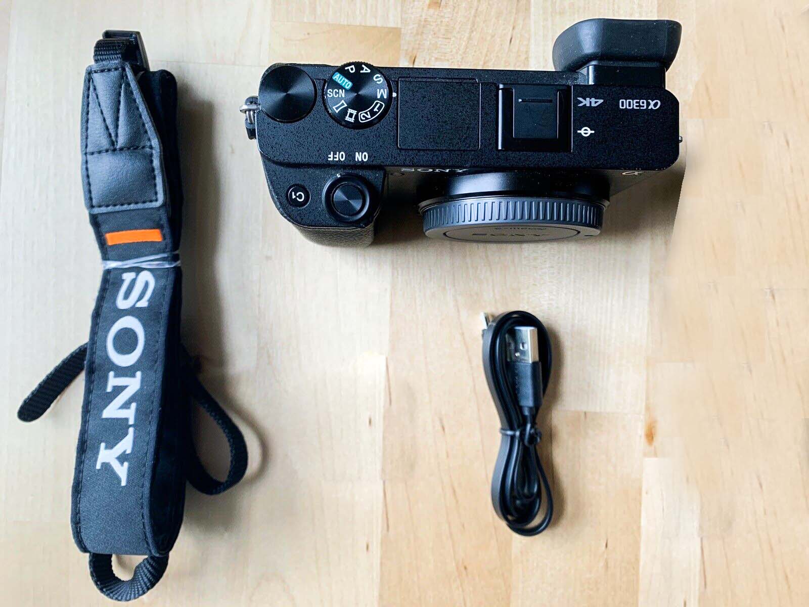 [HCM][Trả góp 0%]Máy ảnh Sony A6300 + 16-50mm Oss - Quay phim 4K với tính năng hỗ trợ S-Log3 Gamma...