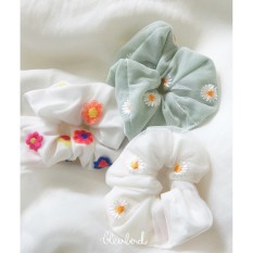 BLEUBIRD Chun buộc tóc thêu hoa Flora Scrunchies